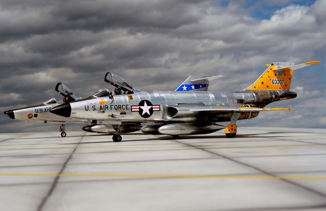 1/48 Kitty Hawk F-101 A / C 