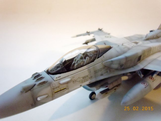 1/72 Hasegawa UAE F-16E Fighting Falcon by Paolo Yuen 1/72 Hasegawa UAE F-16E Fighting Falcon by Paolo Yuen