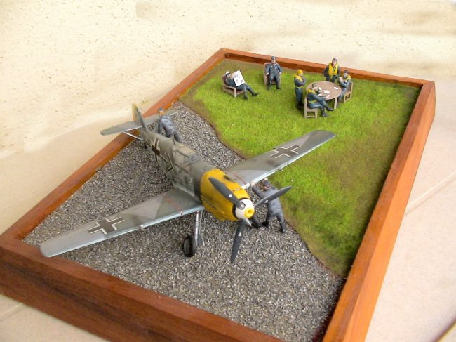 1/48 Monogram Bf 109E and 1/48 Dragon Battle of Britain
