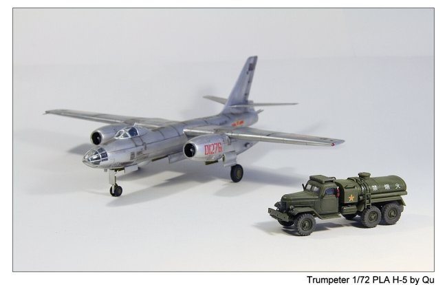Trumpeter Model kit 1/72 Ilyushin IL-28 Beagle 