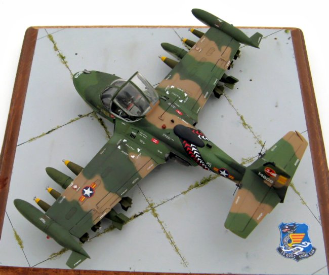MODEL AIRCRAFT ACADEMY A-37B DRAGONFLY VIETNAM WAR 1:72 SCALE NEW 