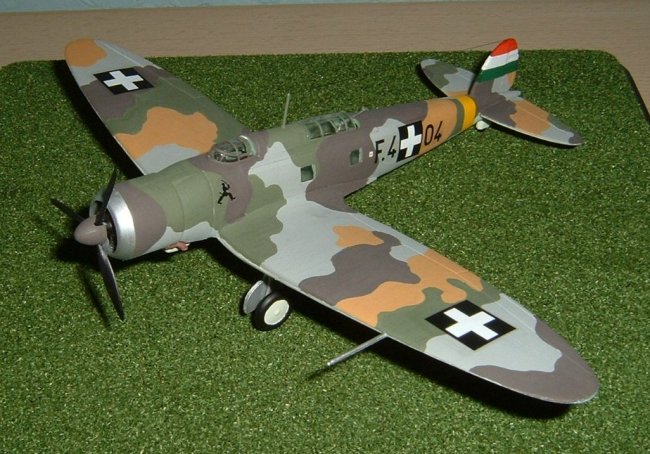 [bidouille] Heinkel He 70K ou He 170 en Hongrie  Fini 01